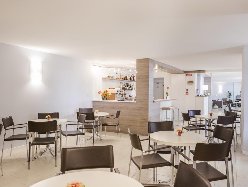 Hotel Villa Tosi Bellaria-Igea Marina Exteriör bild